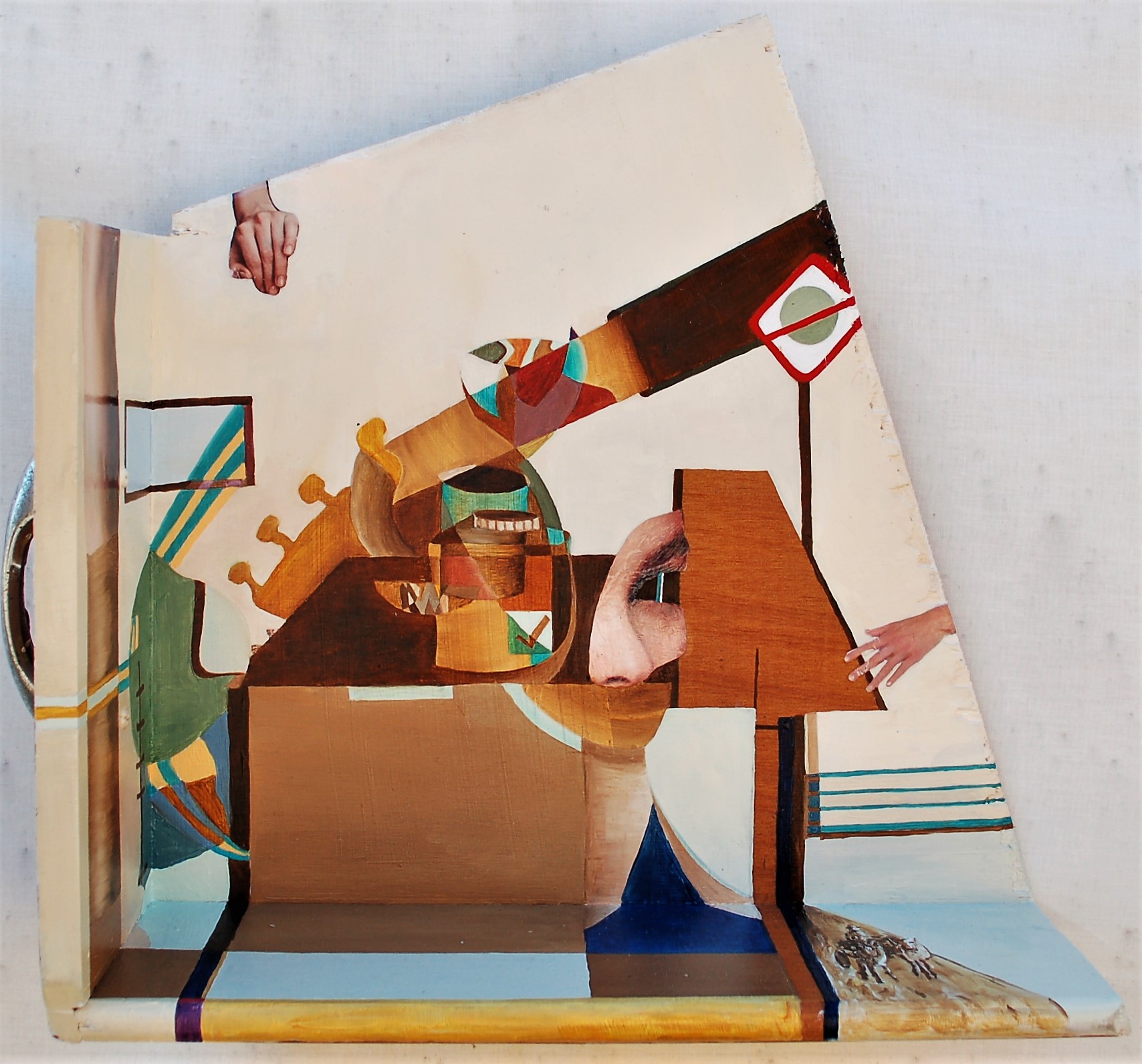 719 'Contemplating The Whole Thing' 32 x 33 x 9 cm